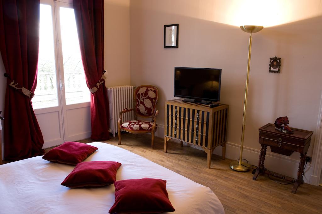 Le Manoir De Crisolles Quarto foto