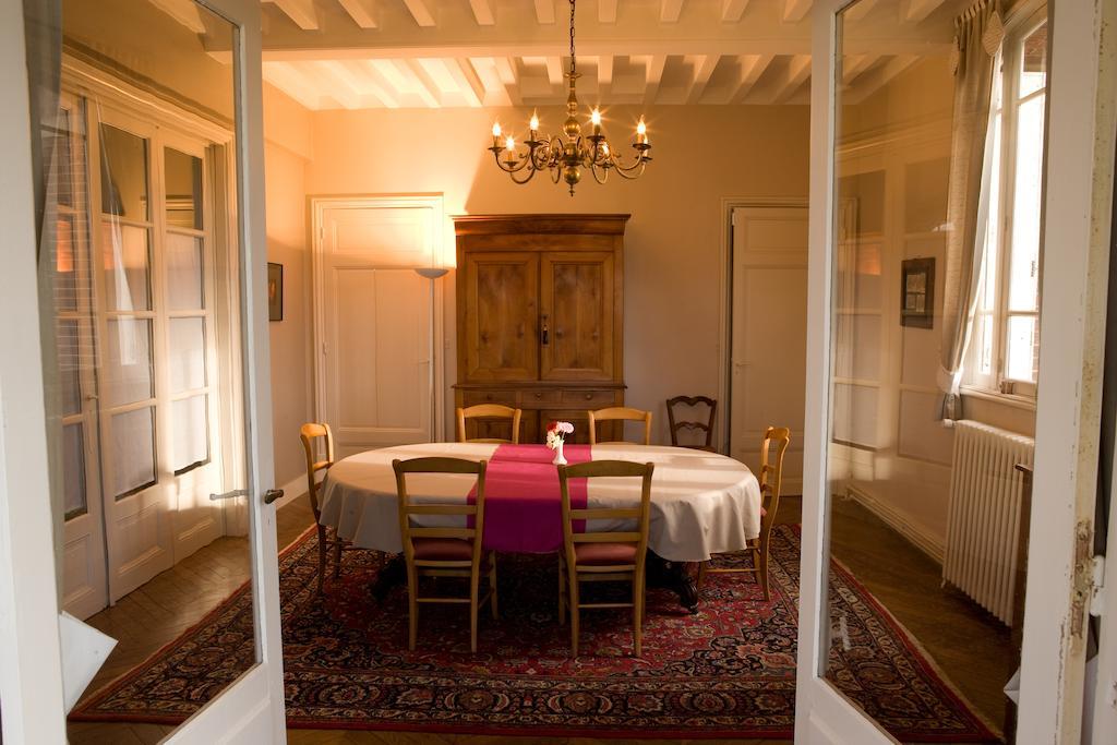 Le Manoir De Crisolles Exterior foto