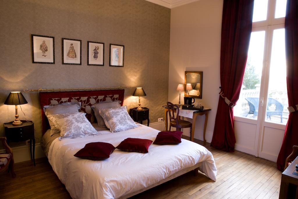 Le Manoir De Crisolles Quarto foto
